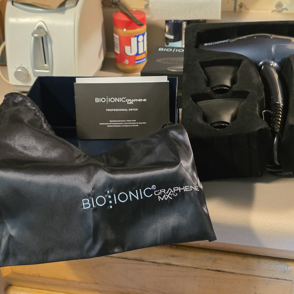 Bio Ionic Graphene MX Professional Hair Dryer
